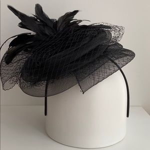Black fascinator hat